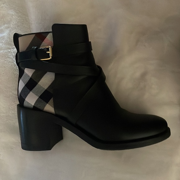 Burberry house check and leather ankle boots size 8 - Picture 1 of 9